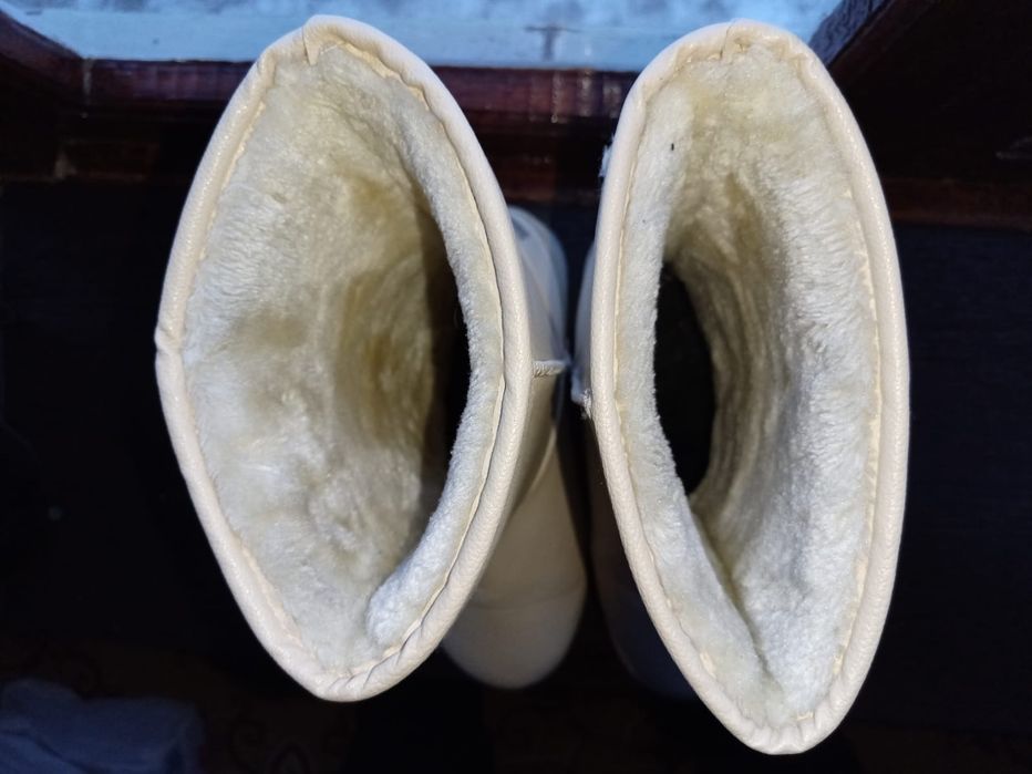 Продаются сапожки