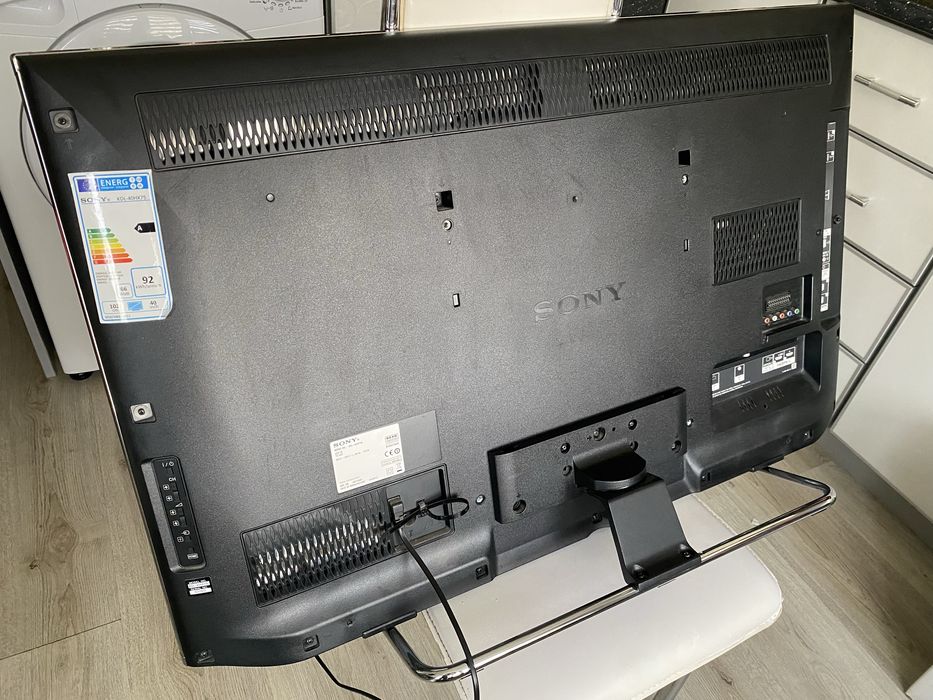 Телевизор Sony KDL-40HX750 цял за части