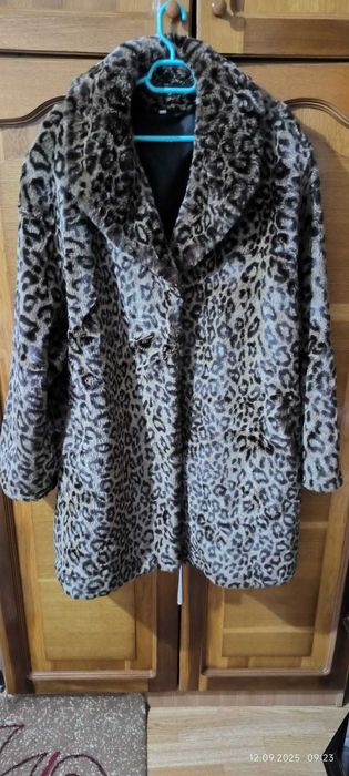 Vând blană leopard