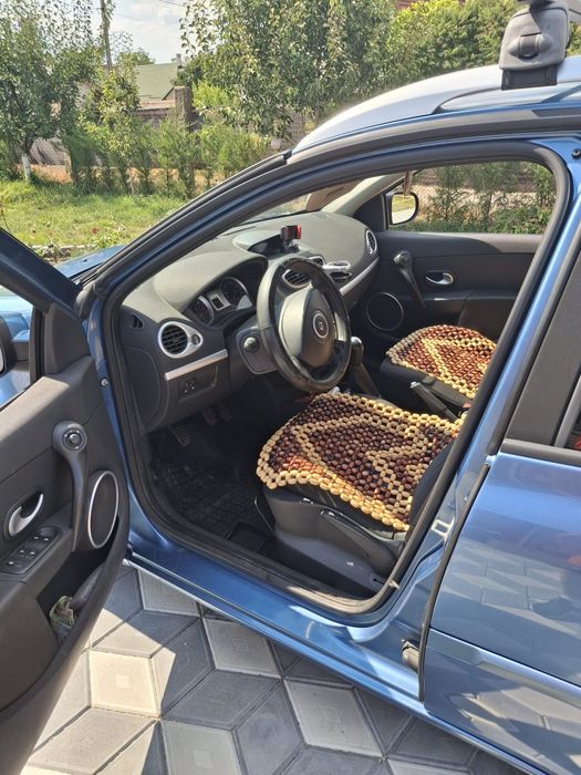 Renault clio estate