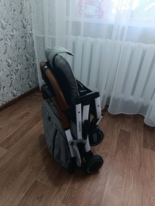 Продам детскую коляску б/у