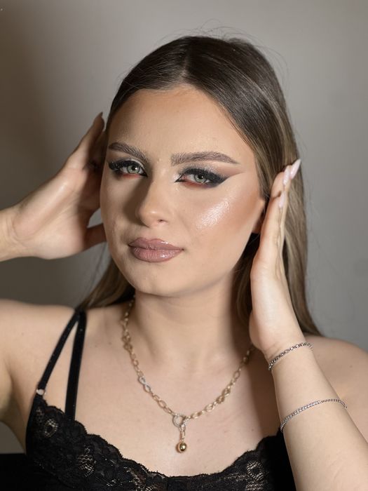 Machiaj profesional/make-up (ma deplasez si la domiciliu)