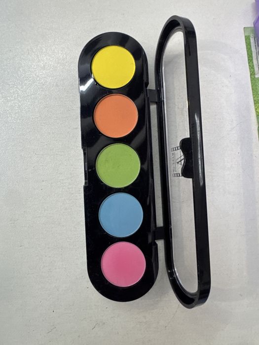 Тени профессиональные