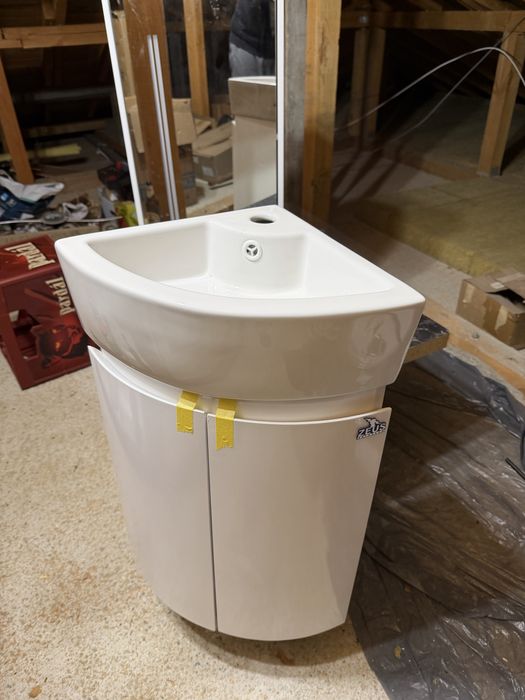 Шкафче за баня ъглово