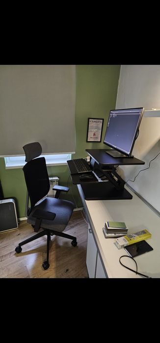 Регулируема стойка за монитор и клавиатура MacLean