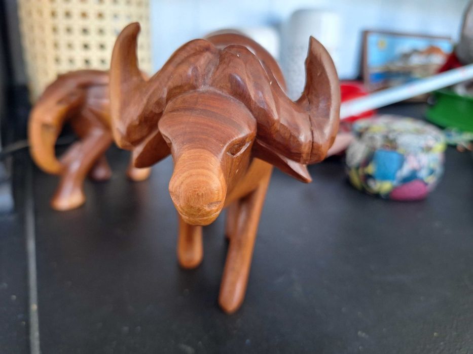 Африканска дървена статуетка Телец