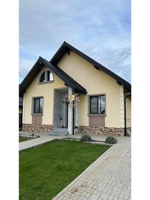 Casa parter la strada Bucium -Visani! Mutare rapida!