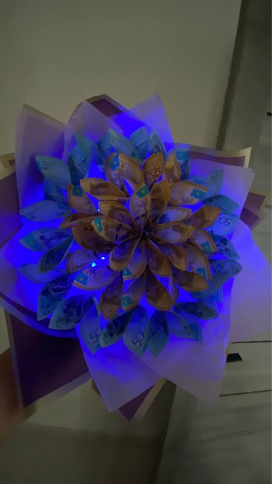 Ақшамен дайын гүл