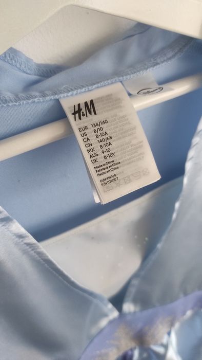 Costum fantezie Frozen H&M mărime 134/140