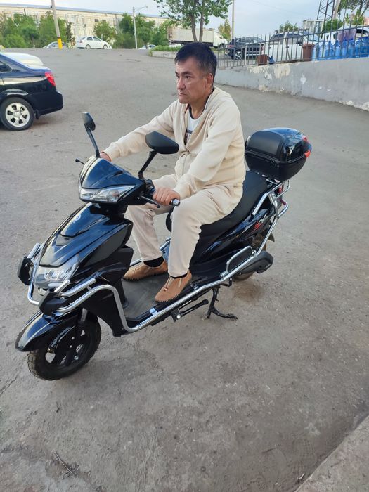 Продам тесла б/у арегинал