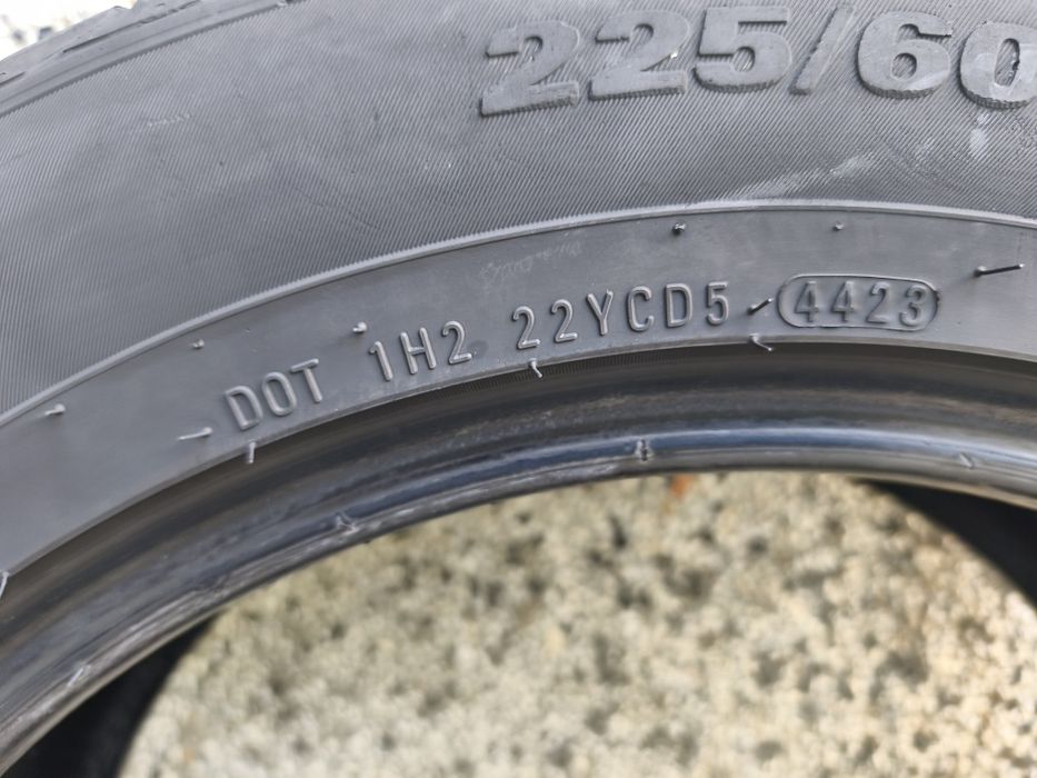 Летни гуми KUMHO 225/60 R18 в много добро състояние