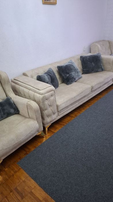 диван и два кресла