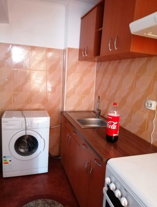 Ofer spre închiriere garsonieră