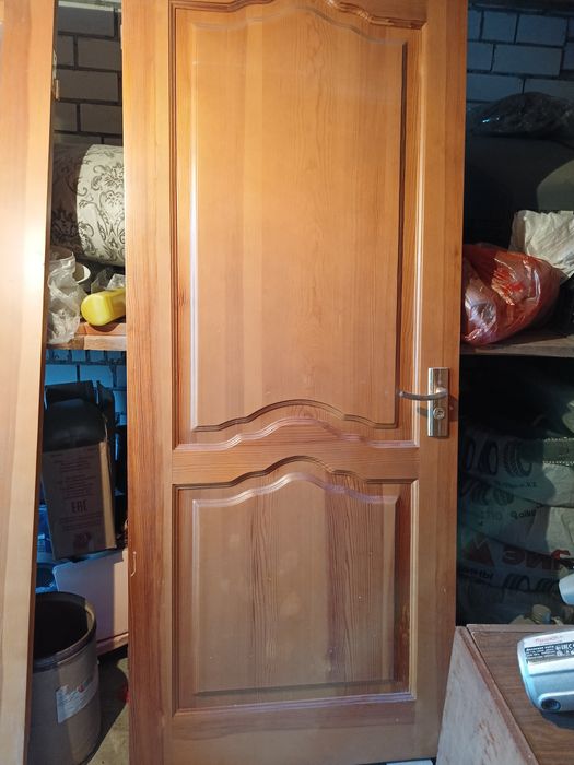 Продам межкомнатные двери