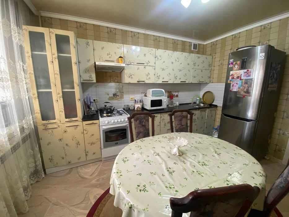 Продам 3 комн.кв. (Золотой Квартал)