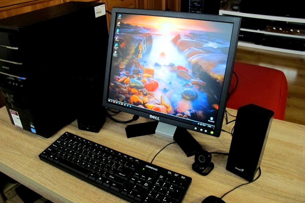 Продавам Компютър с монитор – Комплект