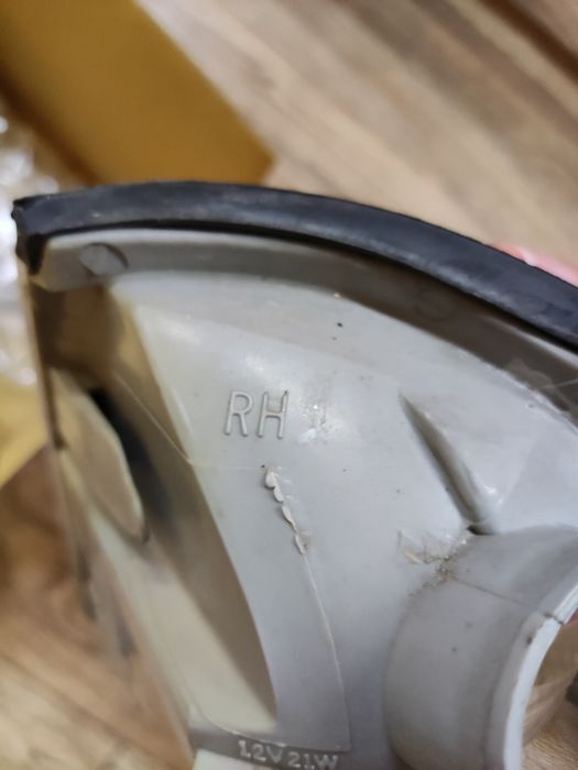 Преден десен мигач мерцедес W202 95г.