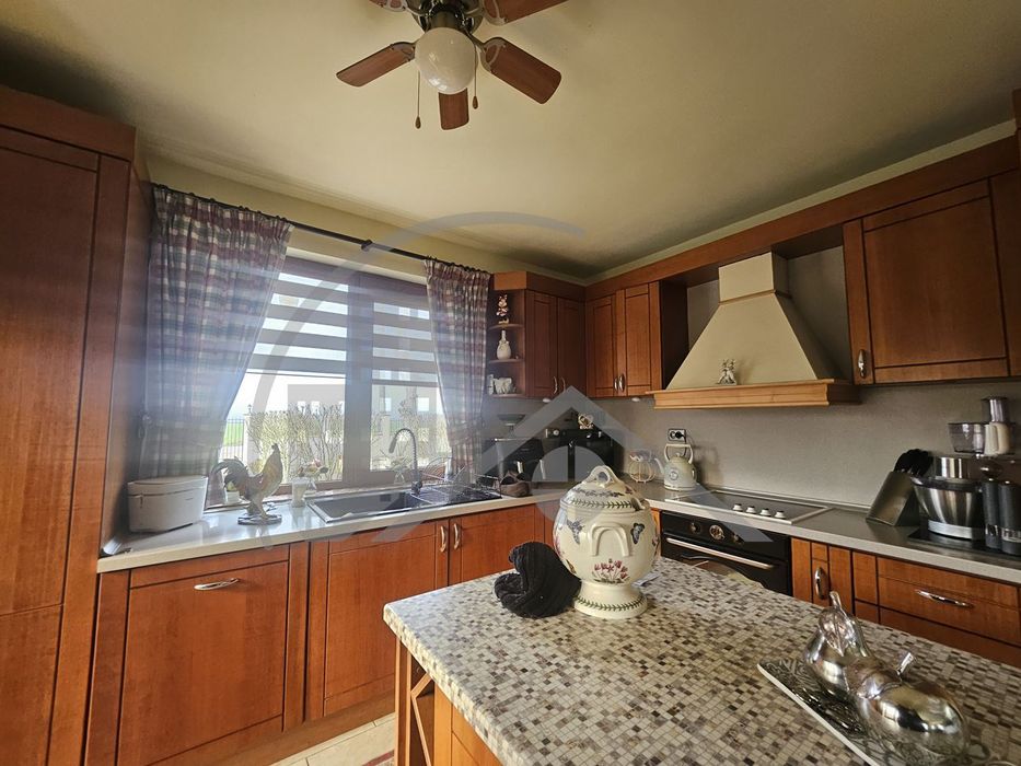 Прекрасен дом на 20 минути от морето