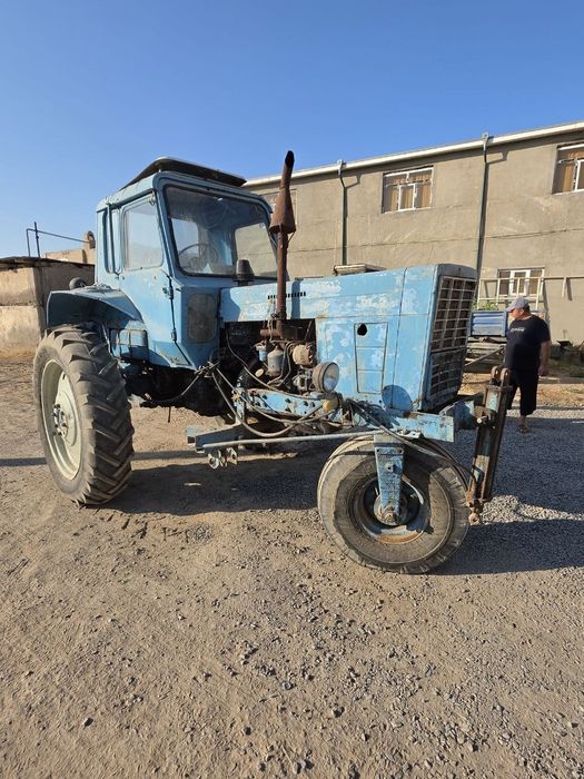 Traktor  mtz  80