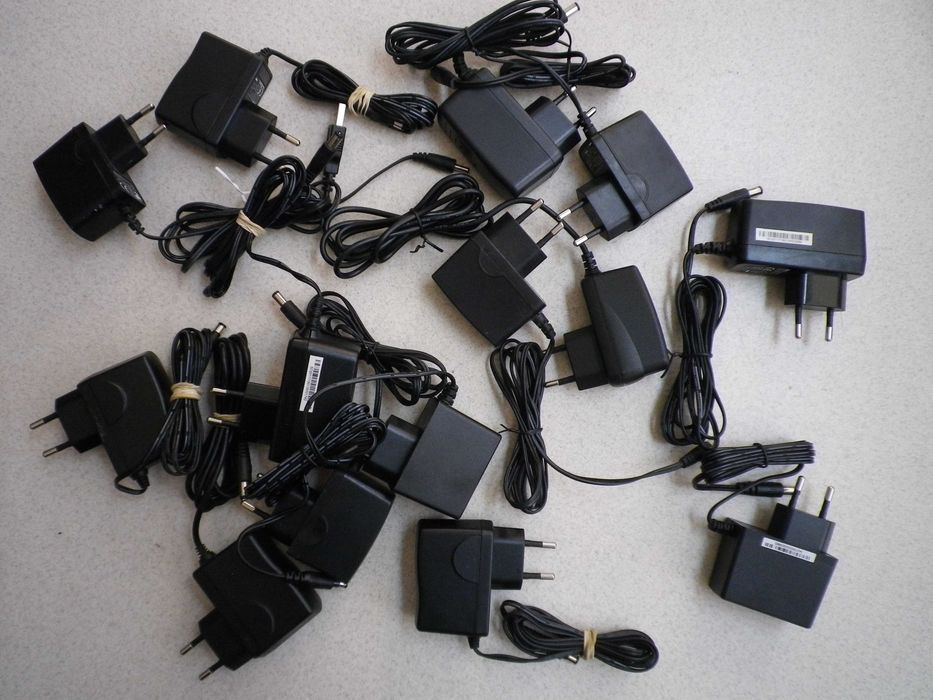 Захранващи AC/DC адаптери за 5V/12V/18V/30V