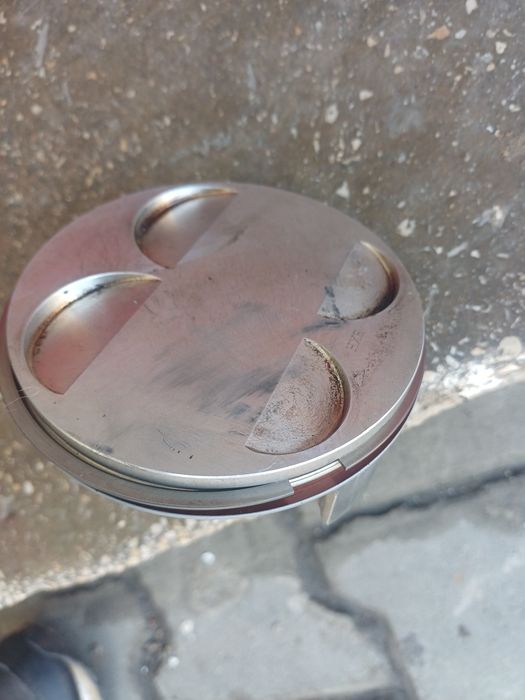 Piston cu segmenti noi suzuki ltr 450cc