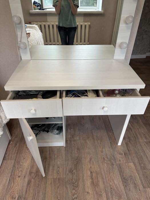 Туалетный столик