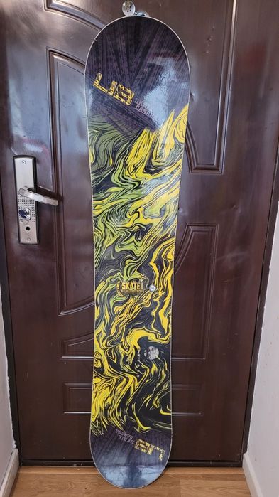 Placa snowboard LIB TECH 153 cu legături NITRO Phantom