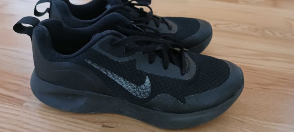 Vand incaltaminte nike