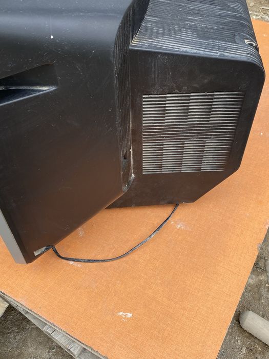 Телевизор домашныих электронви