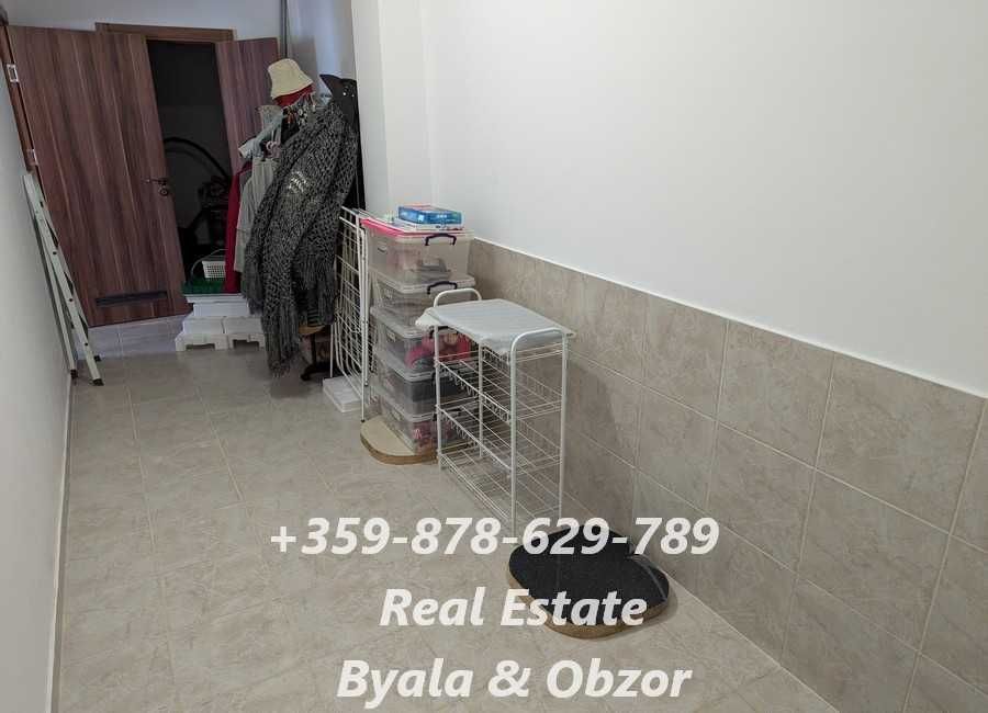 Продава се Двустаен апартамент в Бяла - 80 кв.м за 1050 €/кв.м - Снимка #12