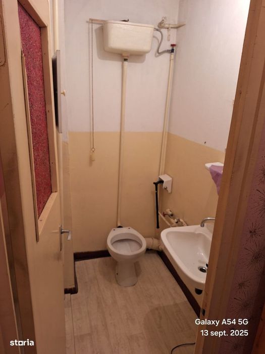 Fagaras,vand ap.3 camere etaj 1