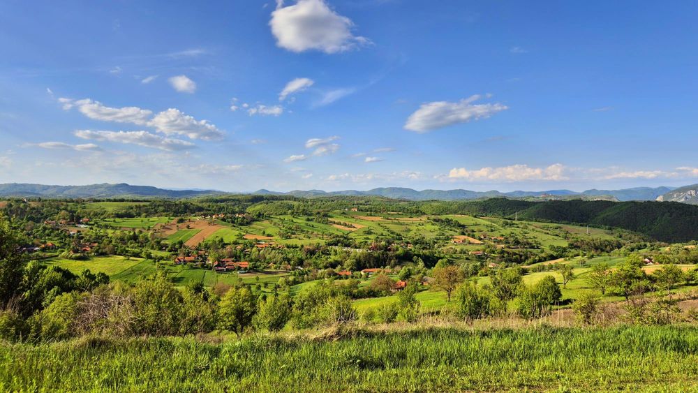 Teren intravilan la câteva minute de Deva