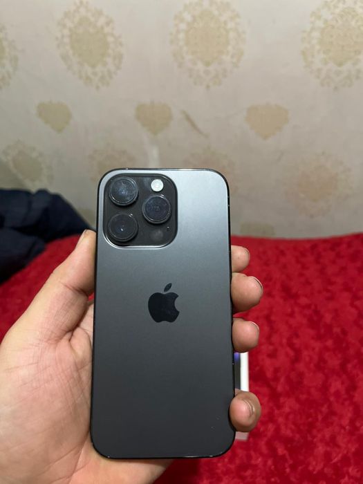 Продам айфон 14 про