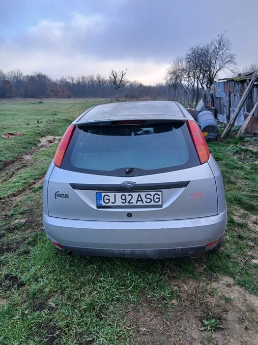 De vanzare sau piese