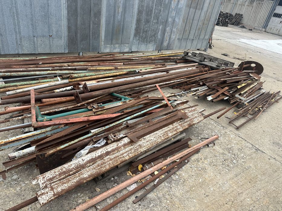 Метални тръби винкели профили