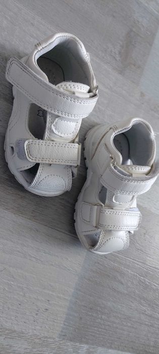 Сандали да момче