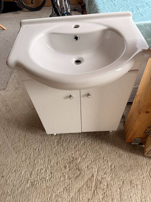 Vand set lavoar cu masca