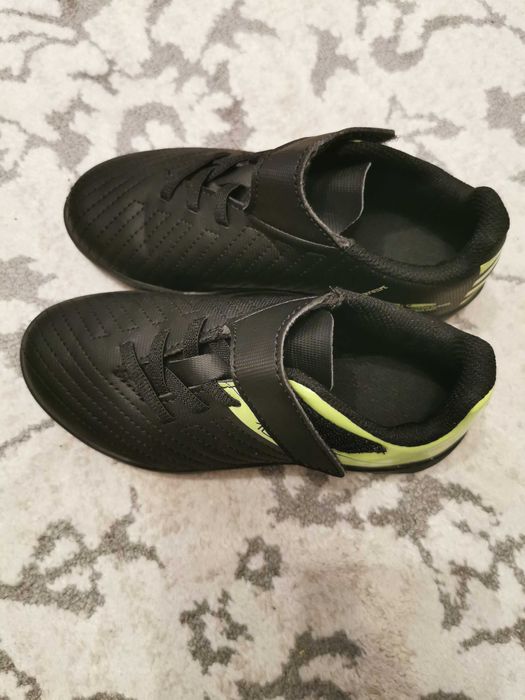 Încălțăminte fotbal masura 29