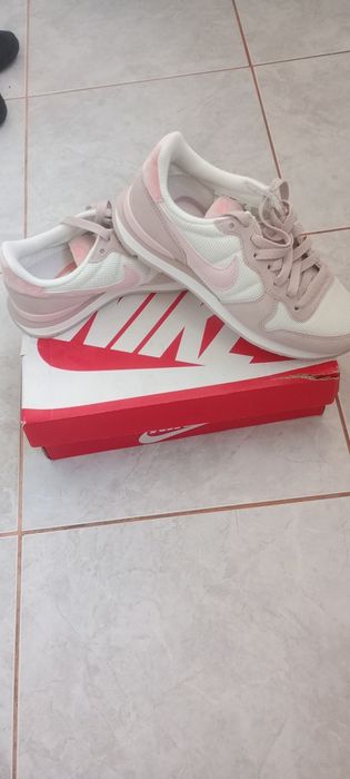 Дамски маратонки Nike 36.5