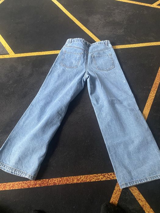 Vand blugi marimea  146