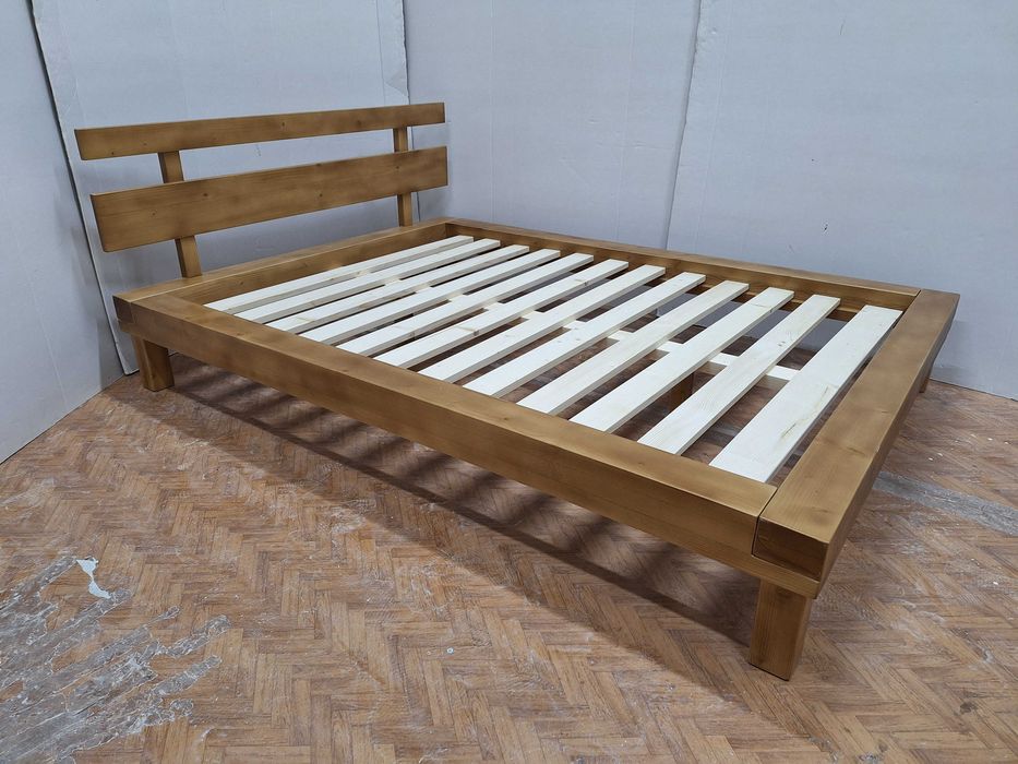 TRANSPORT GRATUIT.Pat din lemn masiv.Cod 222