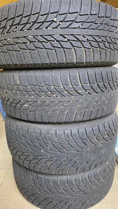 Set 4 pneuri iarna 225 50 R17 - Nokian si Kumho