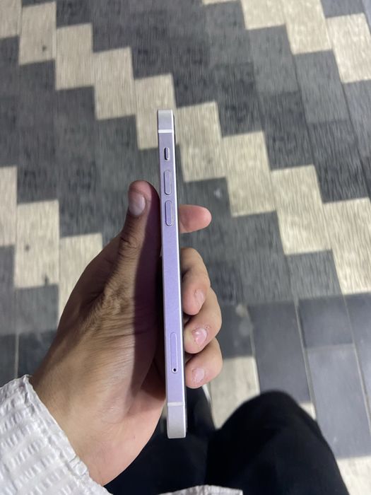 Iphone 12 sotiladi