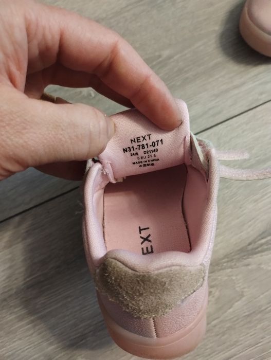 Adidași fetiță mărimea 20 și 21