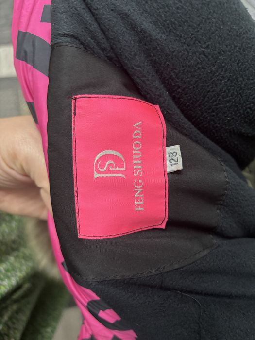 Продам куртку для девочки