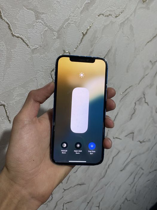 Продам Айфон 12 64гб