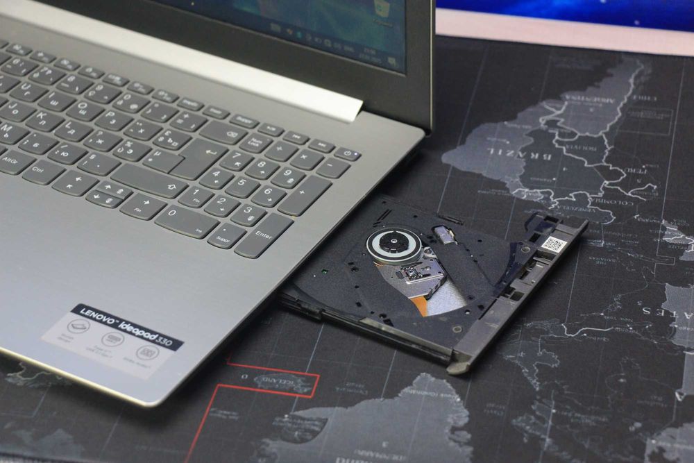 Lenovo I3 noutbuk SSD bor zaryad saqlashi zo'r