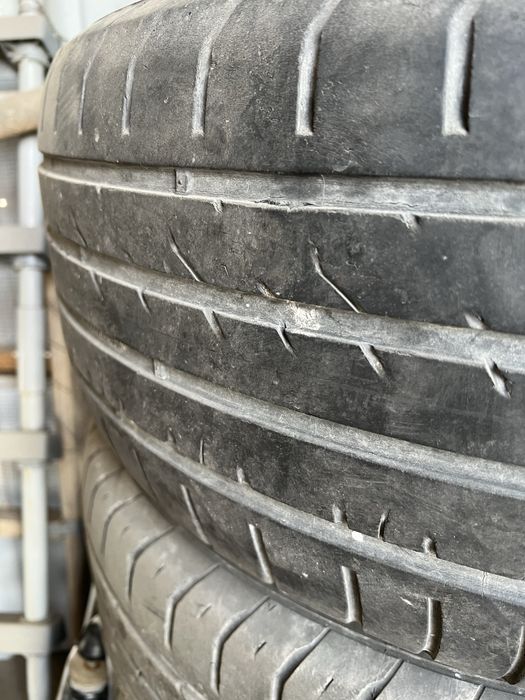 Резина ровная протектор есть