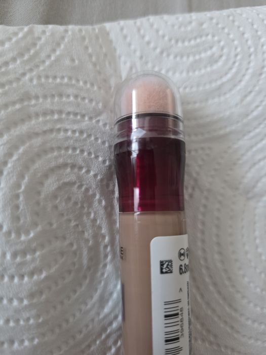 Maybelline Eraser concealer