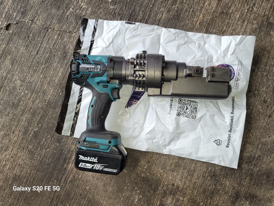 Makita DSC 163 Bormașină hidraulica de taiat fier boton